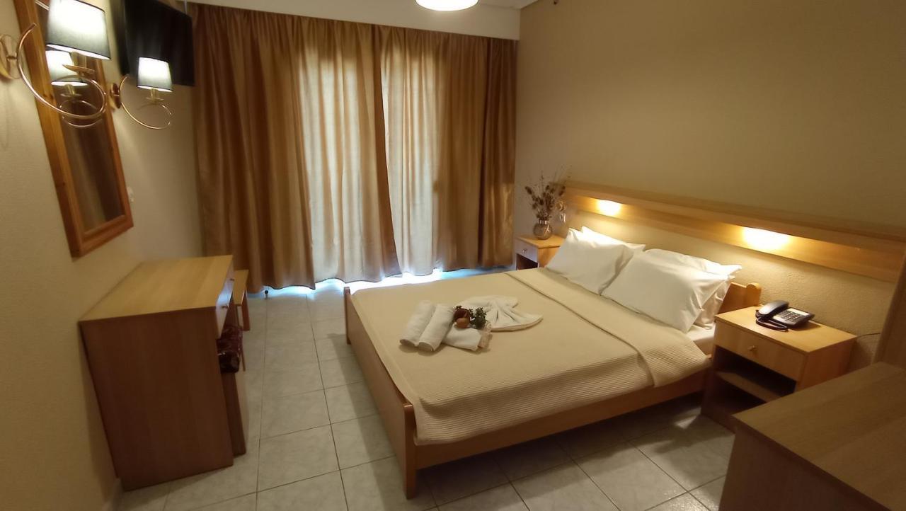 Themis Beach Paralía Екстериор снимка