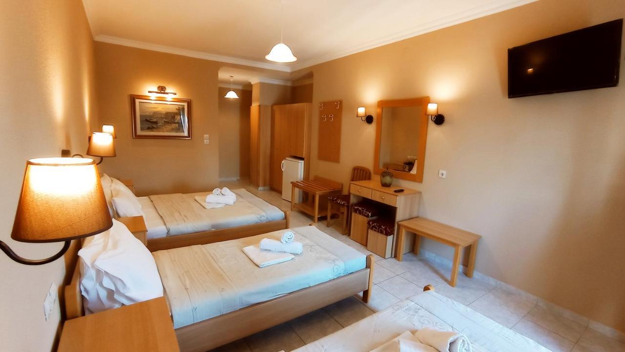 Themis Beach Paralía Екстериор снимка