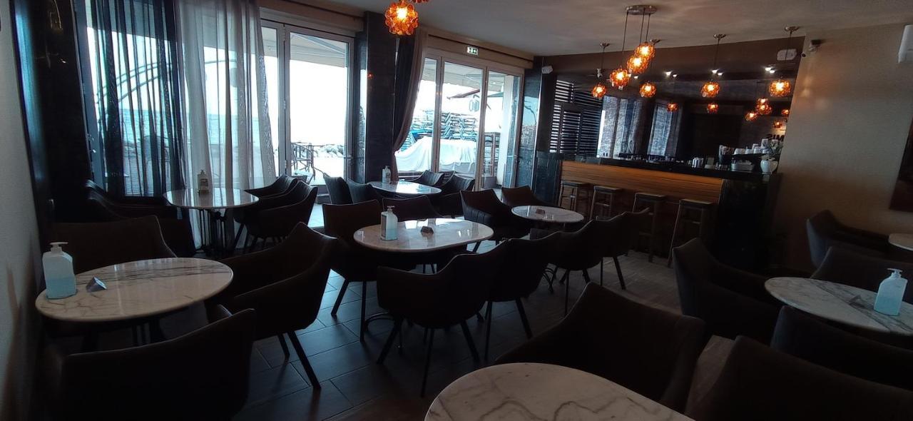 Themis Beach Paralía Екстериор снимка