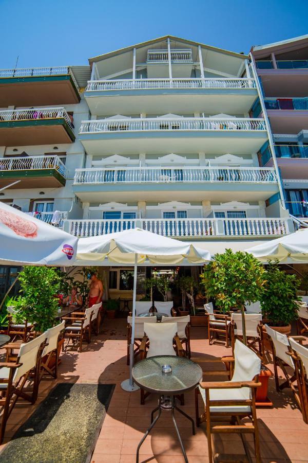 Themis Beach Paralía Екстериор снимка